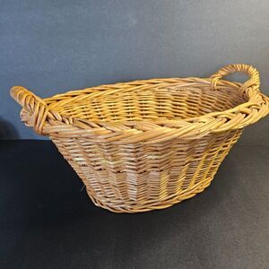 Vintage Woven Wicker Basket w Handles, Made in Yugoslavia 15 x 8 x 6